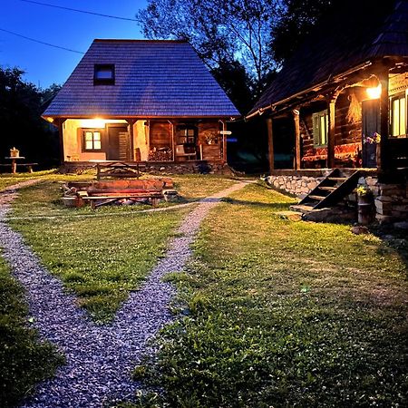 Village Hotel Maramures Breb Exteriör bild