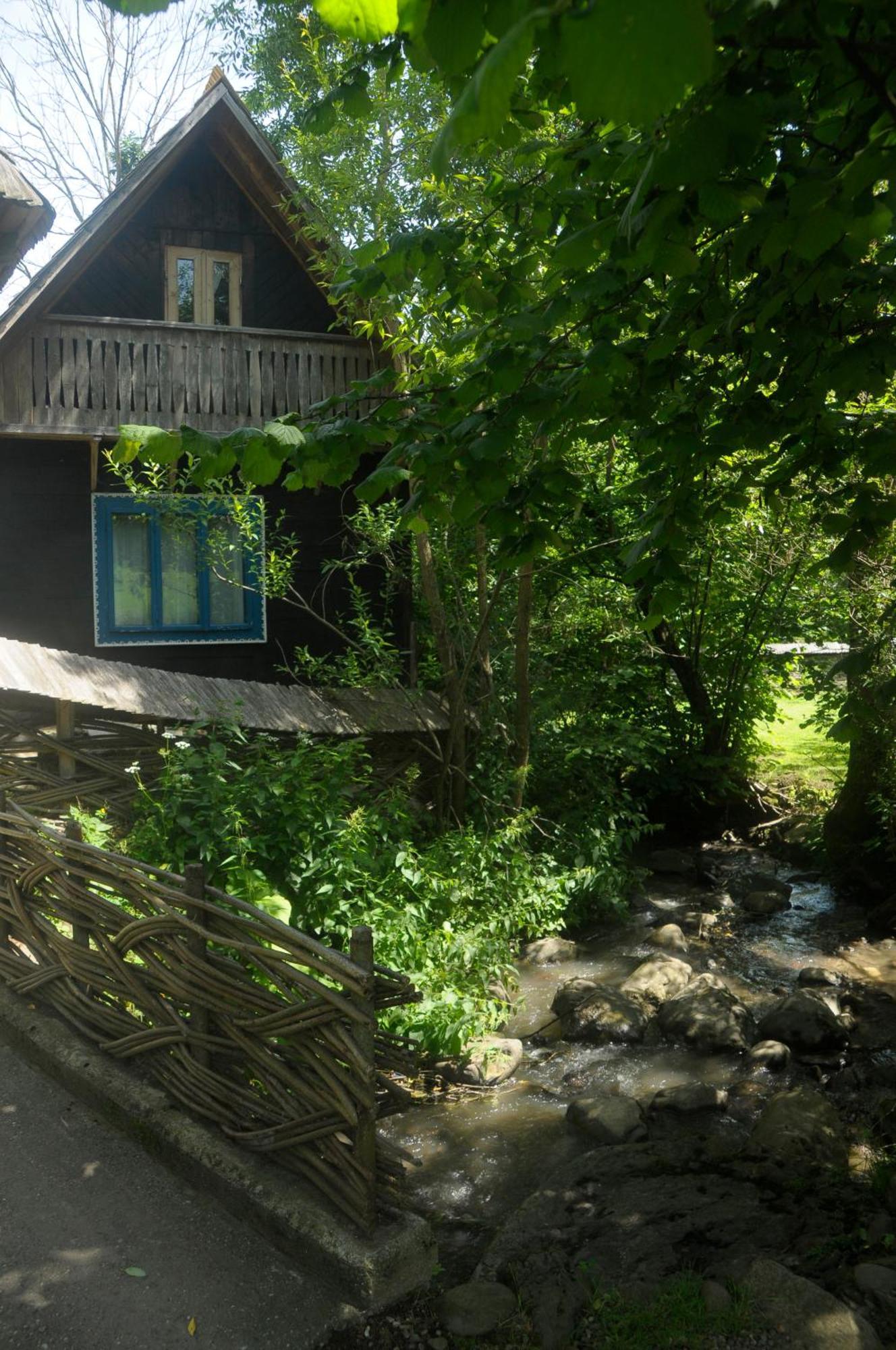 Village Hotel Maramures Breb Exteriör bild