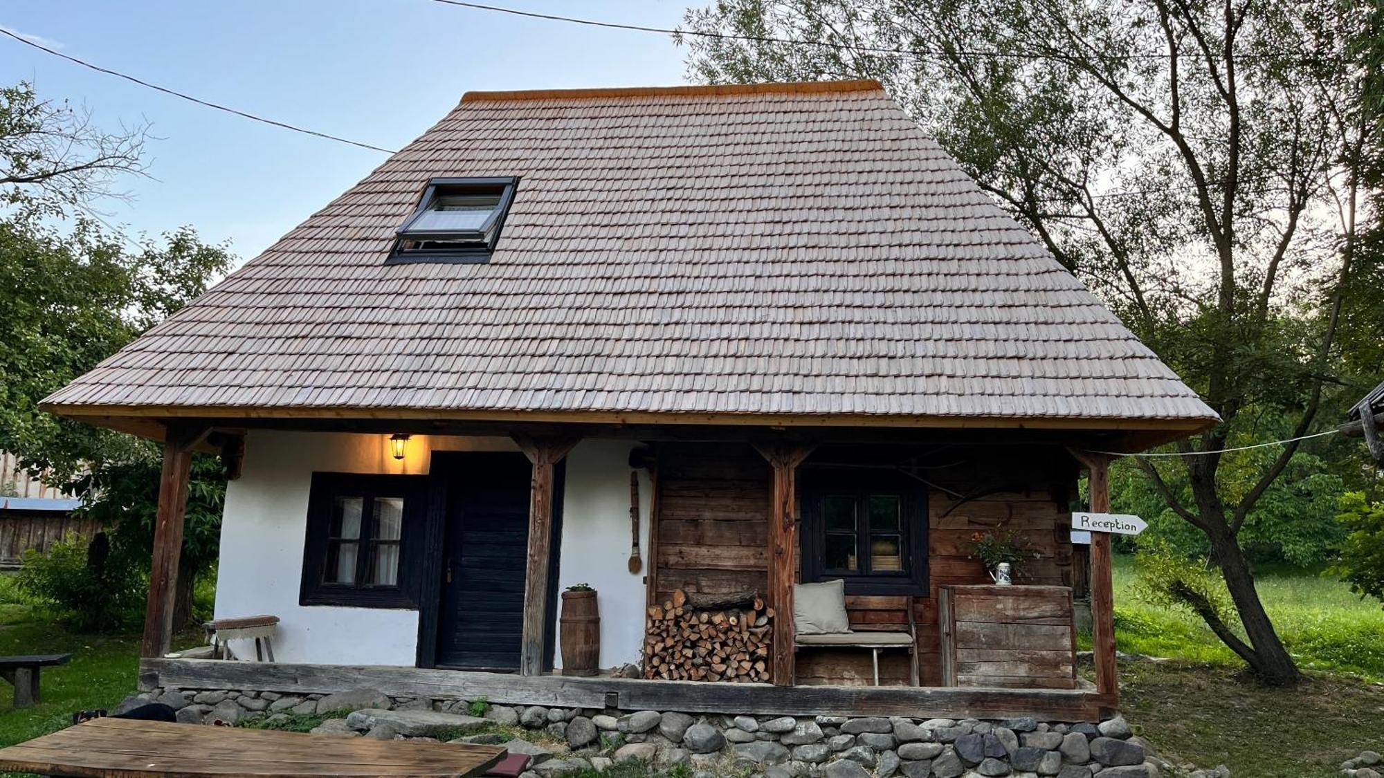 Village Hotel Maramures Breb Exteriör bild